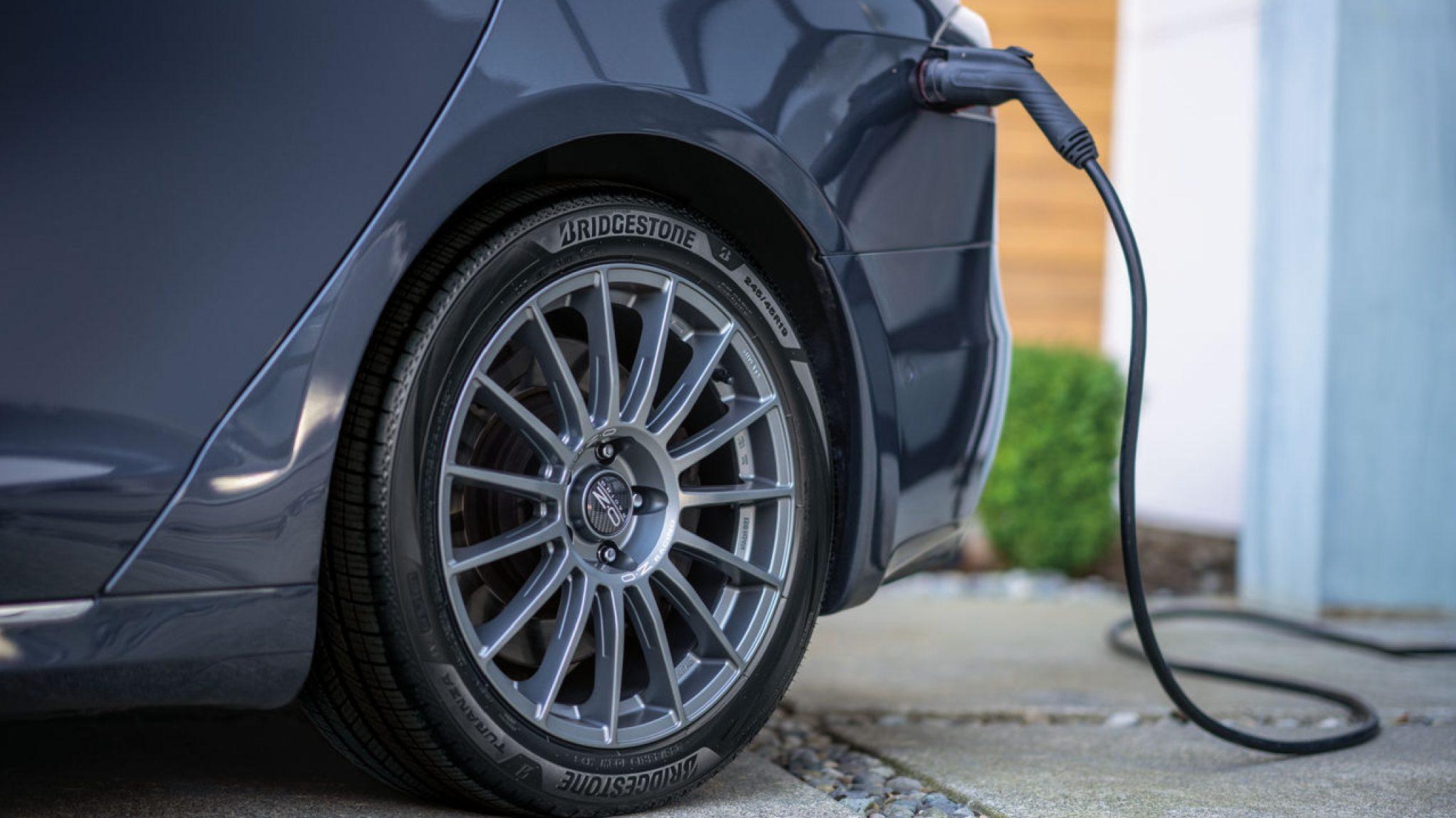 Bridgestone Turanza EV tire tread pattern
