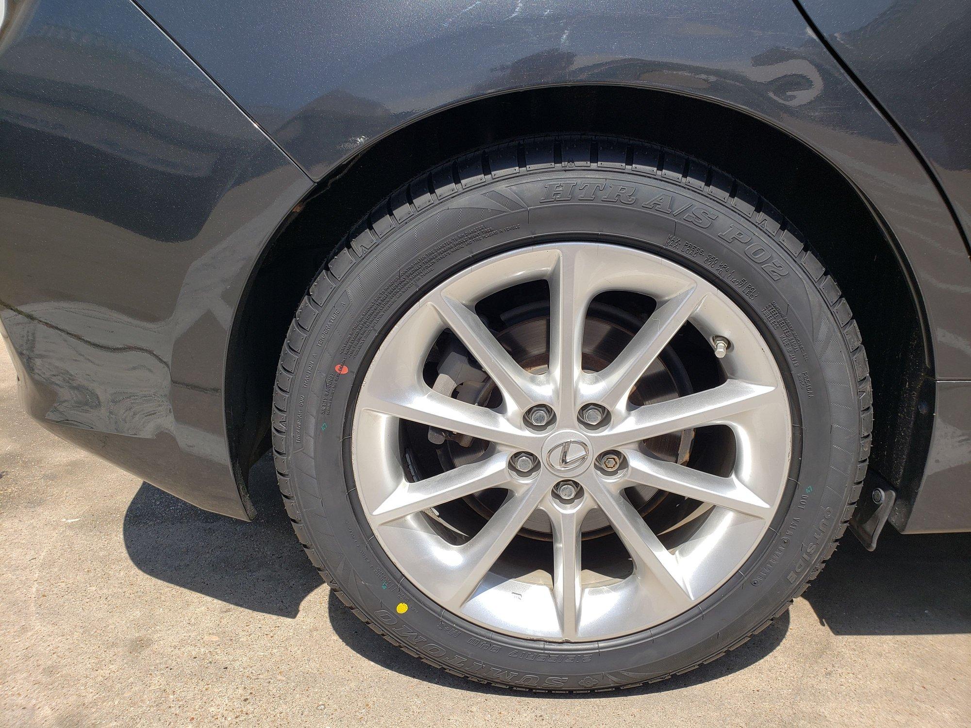 CT200h with upgraded 215/50R17 tires